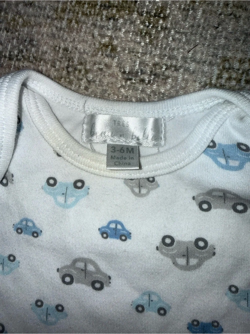 Baby Short Sleeve One-Piece‎ Bodysuit in White with Blue & Gray Cars